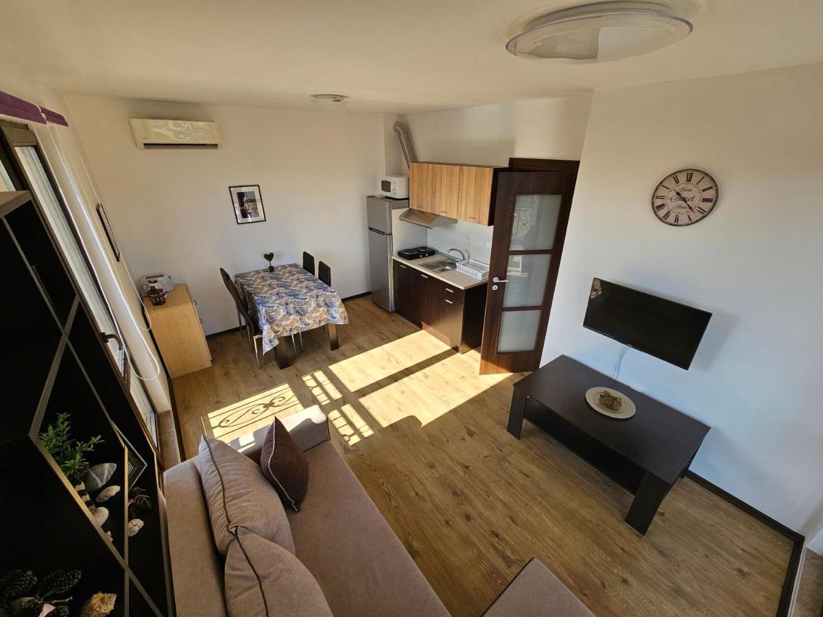 Sea View Apartment, Morsky Bryag *