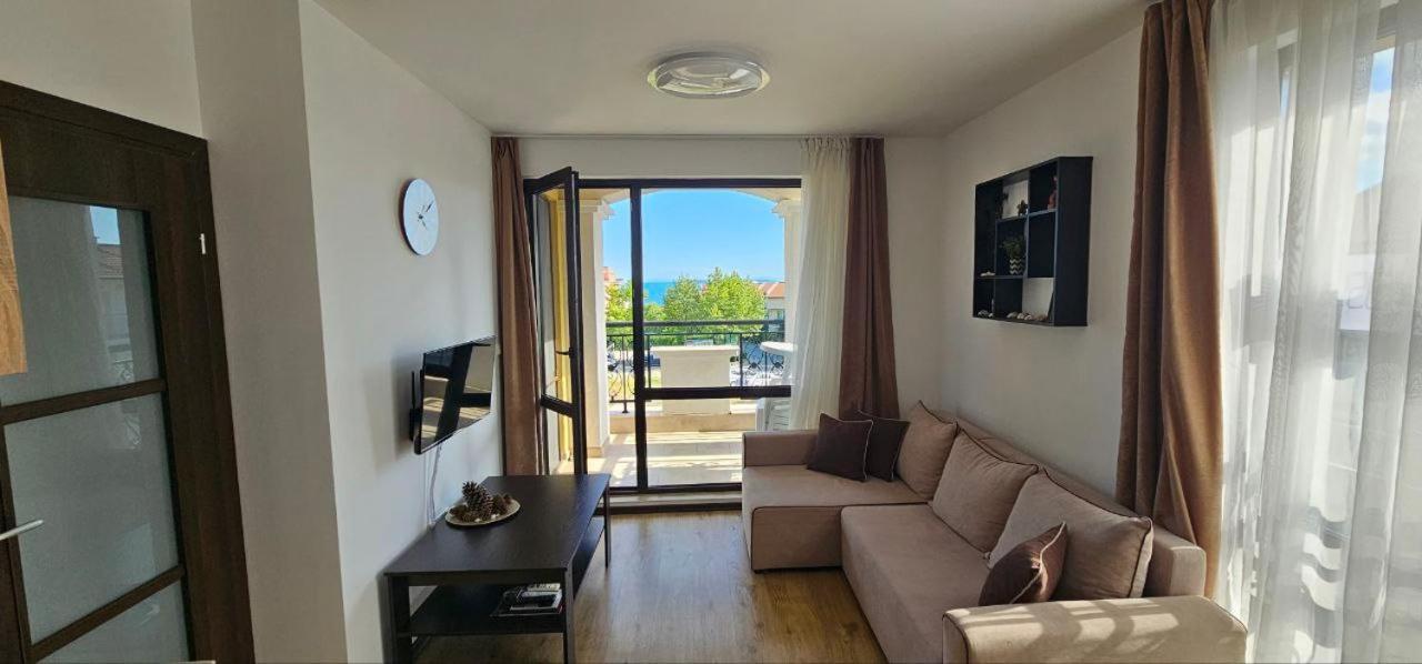 Sea View Apartment, Morsky Bryag *